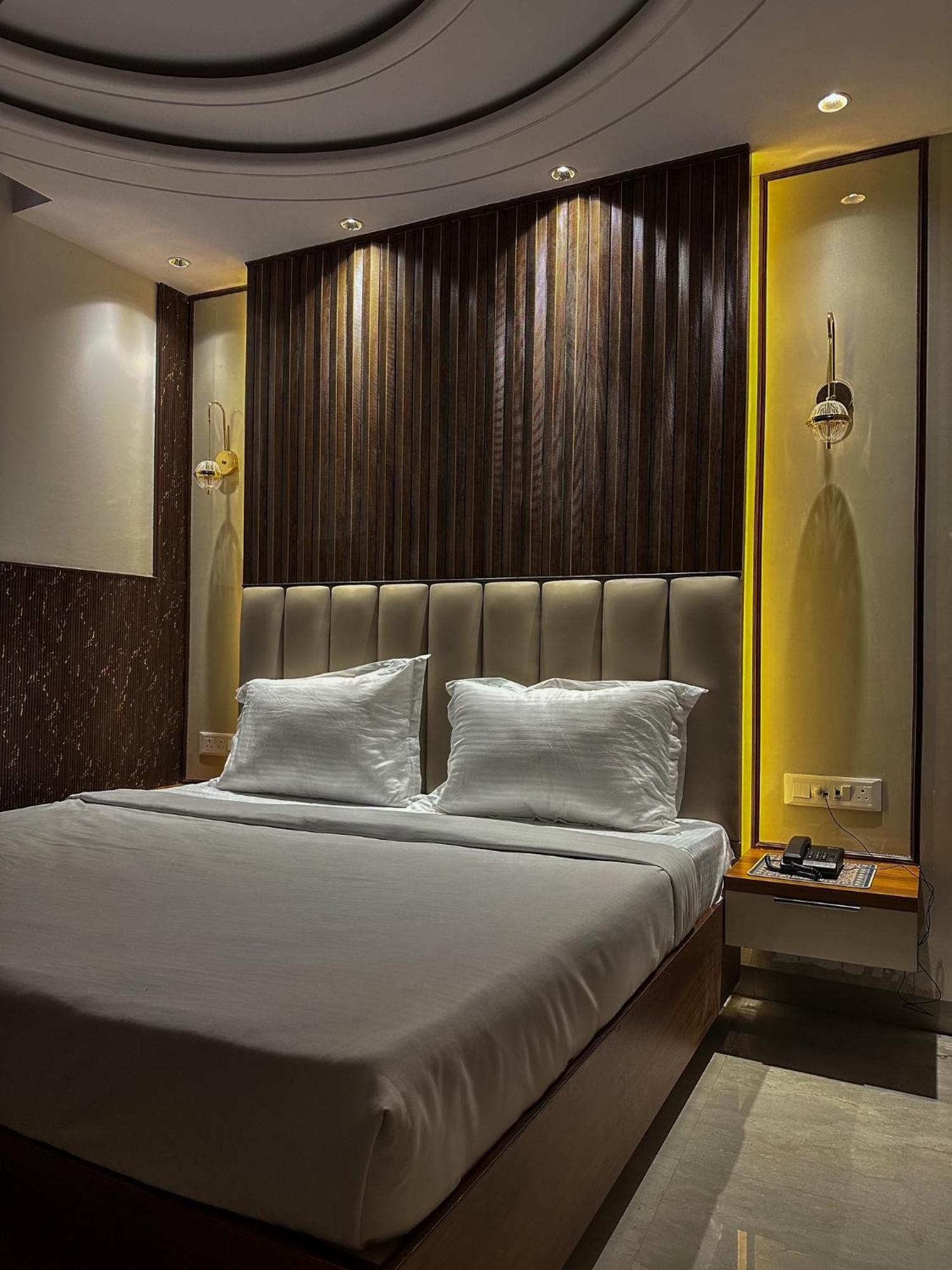 Bed and Breakfast Delhi Delight Premium à New Delhi Extérieur photo