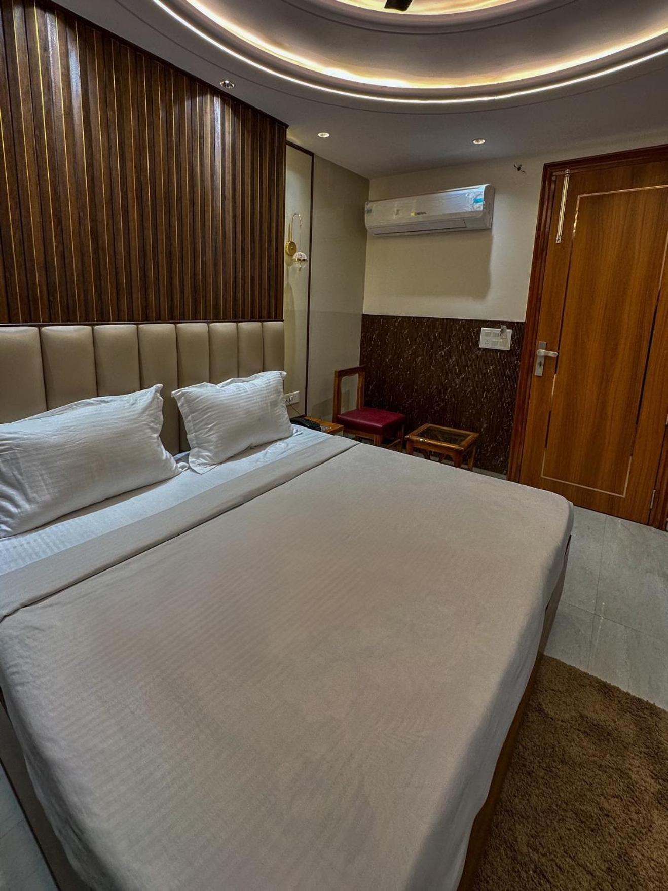 Bed and Breakfast Delhi Delight Premium à New Delhi Extérieur photo