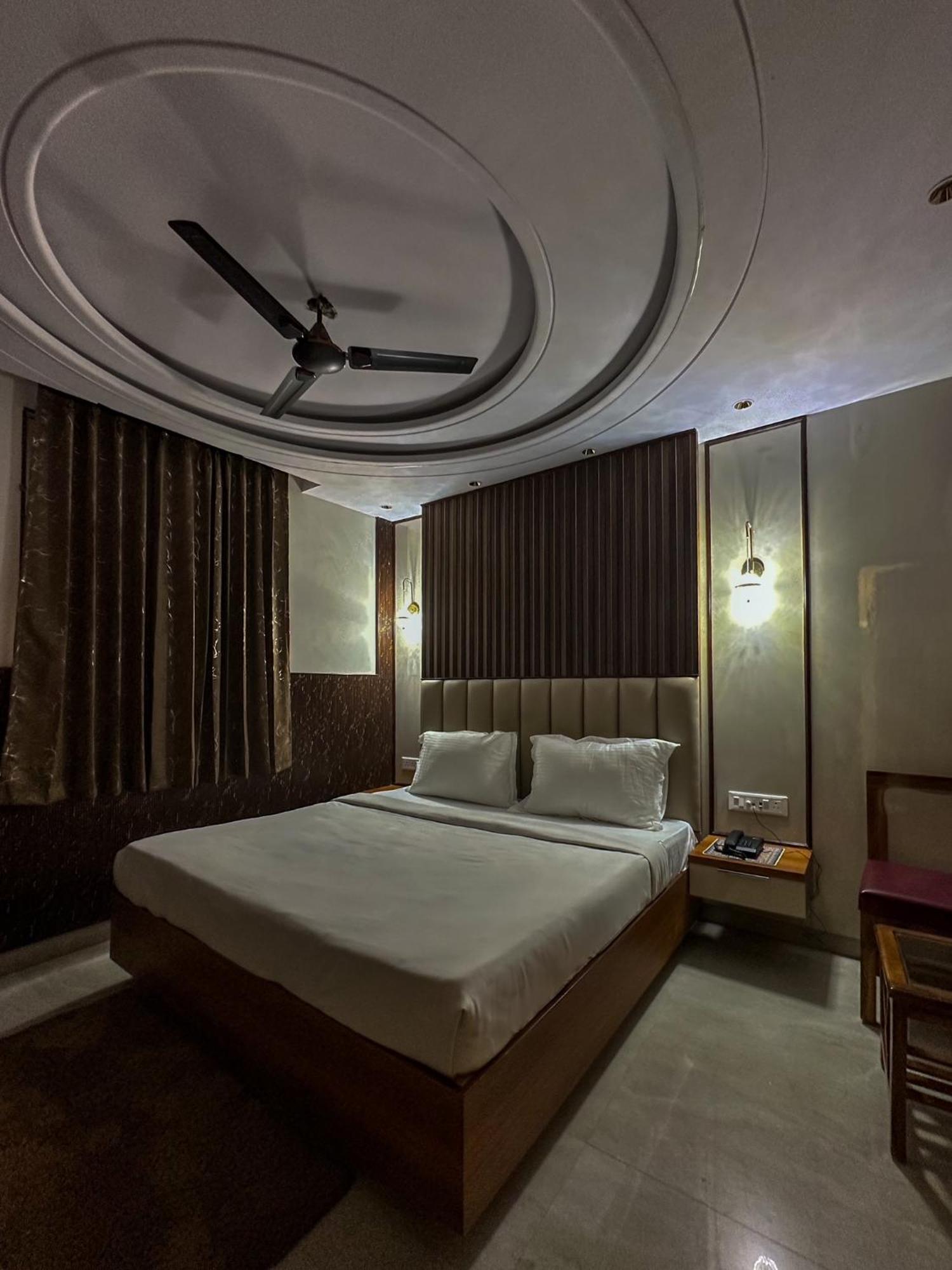 Bed and Breakfast Delhi Delight Premium à New Delhi Extérieur photo